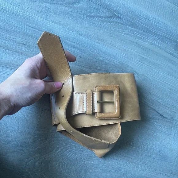 HOBO ITALY NEUTRAL LEATHER TAN GENUINE LEATHER WIDE BELT  display picture 1